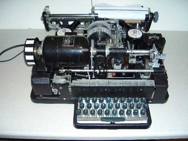 Creed Teleprinter type 7B