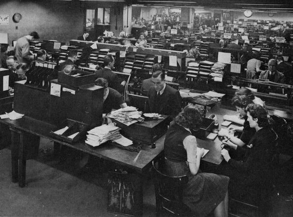 EH Instrument Room 1944