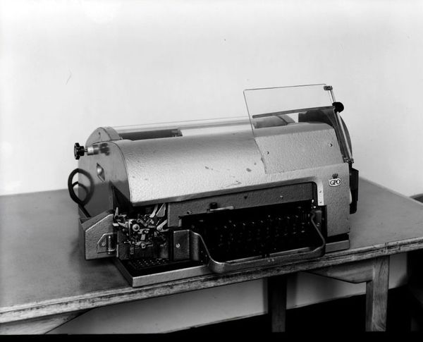 EH Teleprinter 7D 1965