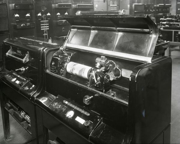EH Muirhead Wirephoto Transmitter 1951